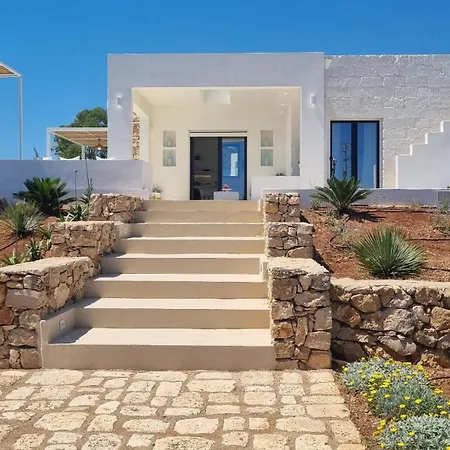 Holiday home Luxury Ginevra By Lovesud *
